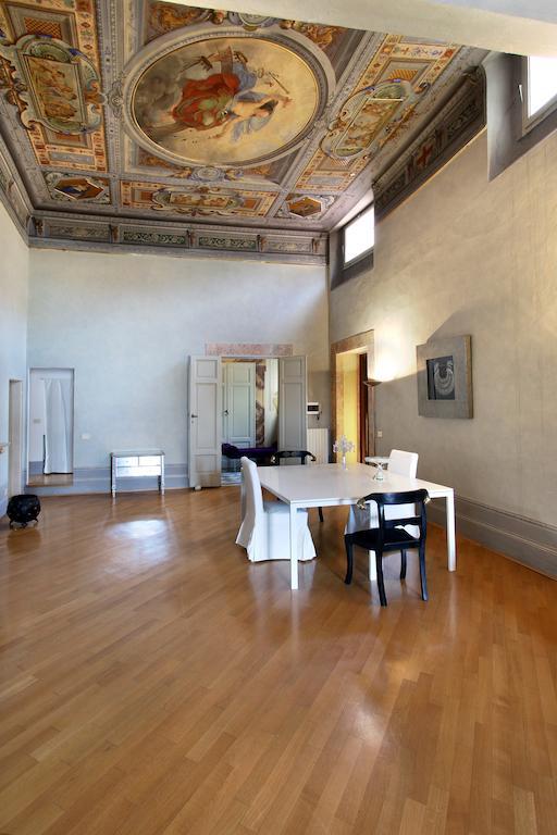 Palazzo Tolomei - Residenza D'Epoca Флоренция Экстерьер фото